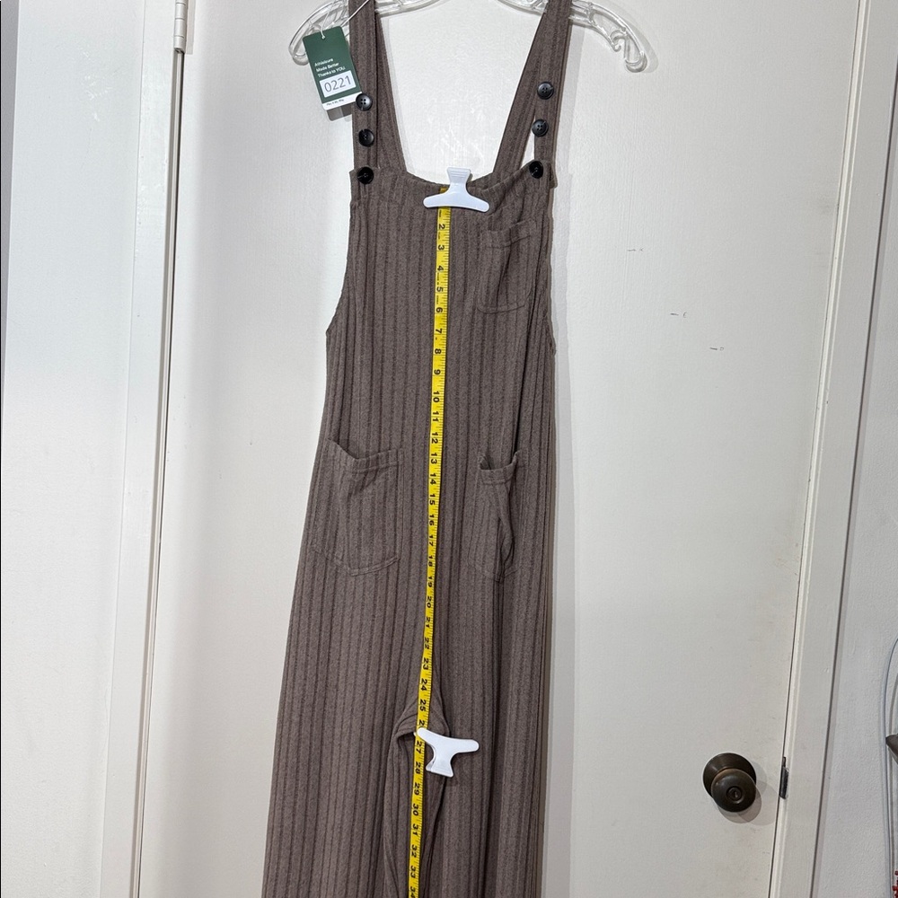 Ribbed Knit Wide-Leg Overalls in Taupe - Picture 5 of 9